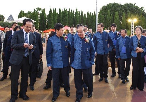 ​  Bộ trưởng Bộ Văn hóa, Thể thao và Du lịch Nguyễn Ngọc Thiện cùng các đại biểu tham dự lễ khai mạc